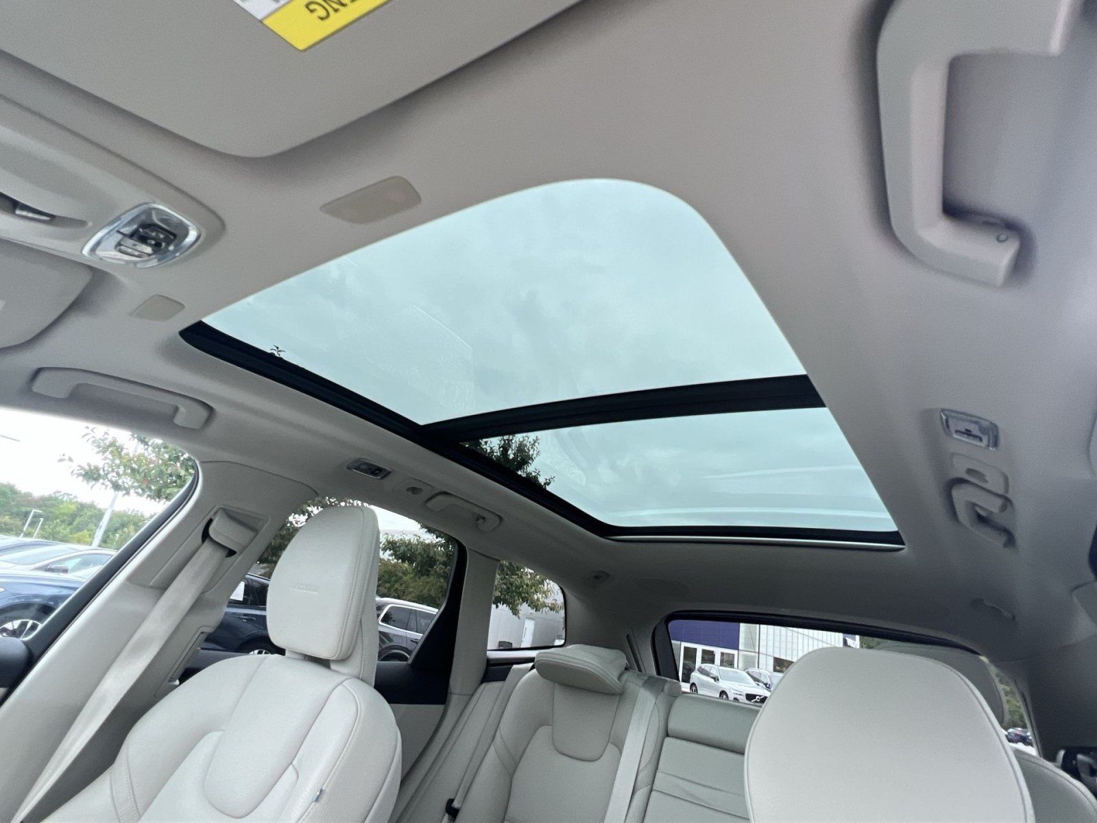 Used 2020 Volvo XC60 T5 Inscription AWD/4WD image 32