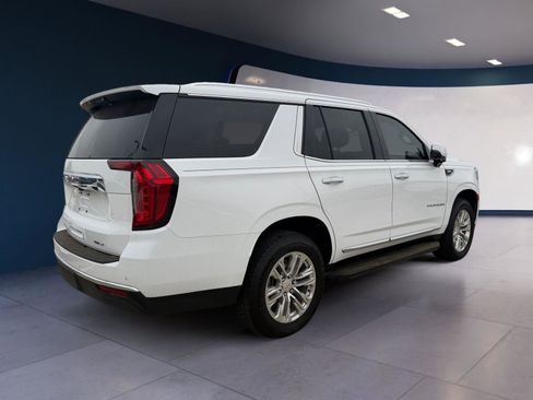 Used 2023 GMC Yukon SLT w/ SLT Luxury Package image 5