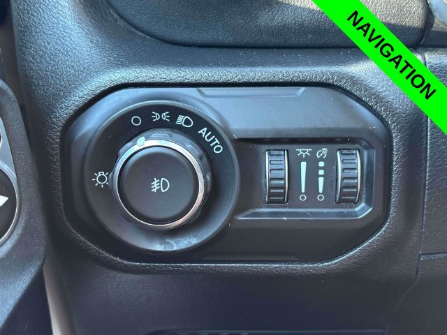 Used 2021 Jeep Wrangler Unlimited Sahara AWD/4WD image 11
