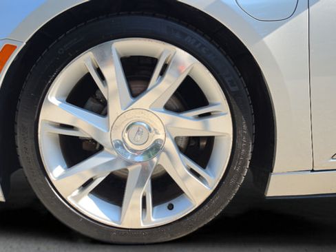 Used 2016 Cadillac ELR FWD image 45