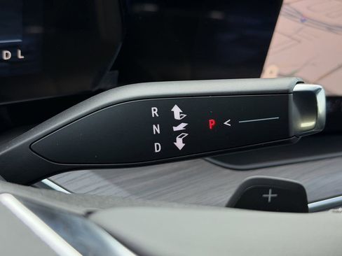 New 2026 Chevrolet Suburban Premier image 19