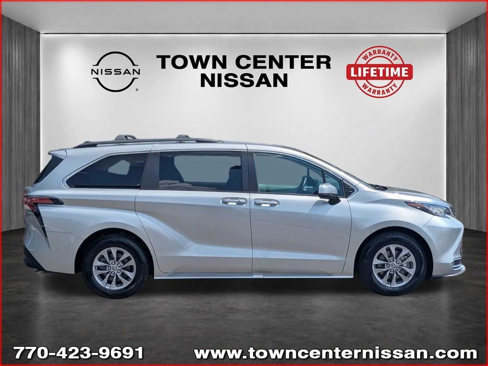 Used 2022 Toyota Sienna XLE FWD image 8