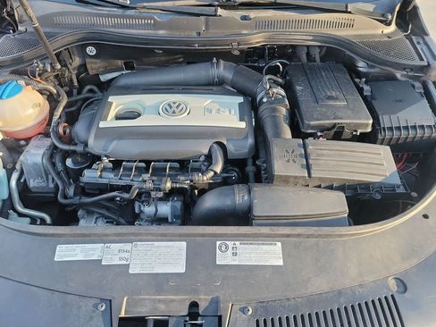 Used 2013 Volkswagen CC Sport image 33