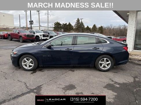 Used 2018 Chevrolet Malibu LS image 2