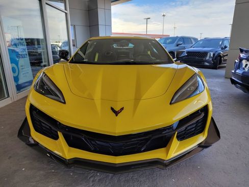 Used 2025 Chevrolet Corvette Z06 w/ Z07 Performance Package RWD image 7