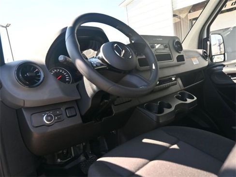 New 2025 Mercedes-Benz Sprinter 2500 image 4