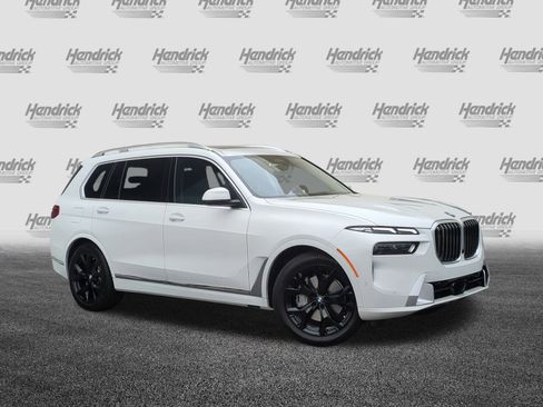 Used 2026 BMW X7 xDrive40i image 2