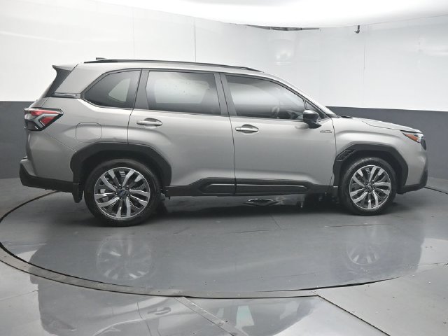 Used 2025 Subaru Forester Touring w/ Touring Package AWD/4WD image 8