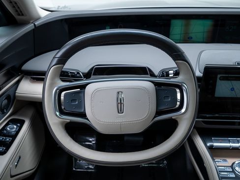 Used 2024 Lincoln Nautilus Reserve w/ Equipment Group 202A AWD/4WD image 11