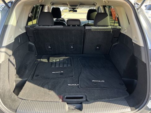 Certified 2023 Nissan Rogue SV image 26