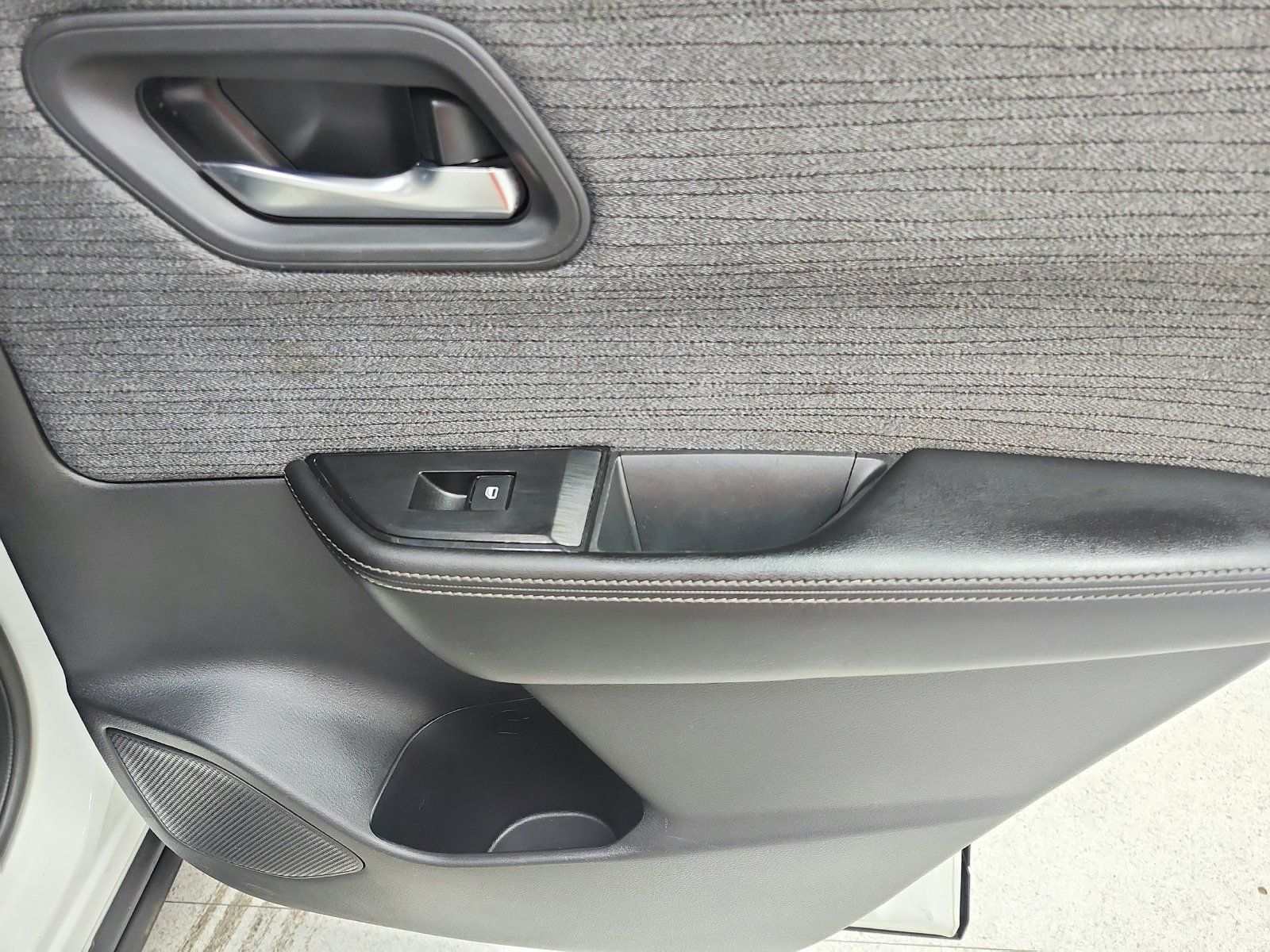 Used 2023 Nissan Rogue SV FWD image 42