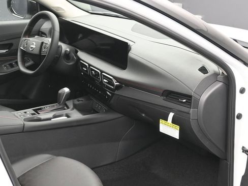 New 2026 Nissan Sentra SR w/ SR Premium Package FWD image 6