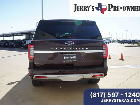 Used 2024 Ford Expedition Platinum image 4