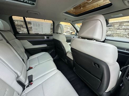 Used 2024 Hyundai Santa Fe Limited image 31