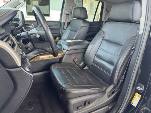 Used 2017 GMC Yukon Denali w/ Open Road Package AWD/4WD image 24