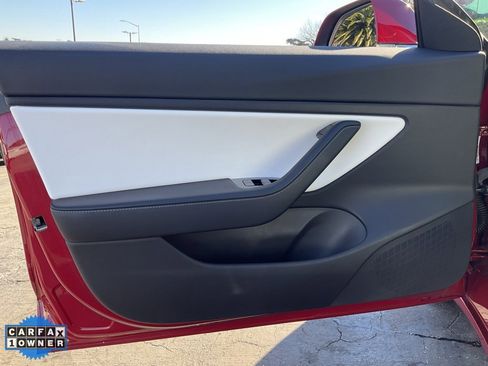 Used 2018 Tesla Model 3 Long Range image 22