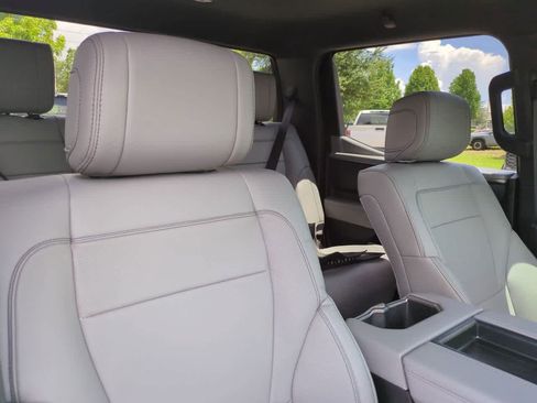 Used 2026 Toyota Tundra Limited AWD/4WD image 7