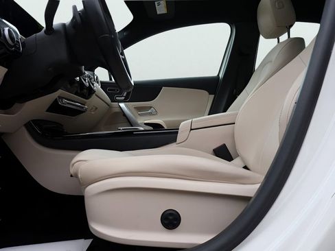 Used 2022 Mercedes-Benz A 220 4MATIC image 37