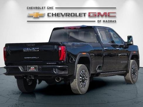 New 2026 GMC Sierra 2500 Denali Ultimate AWD/4WD image 3