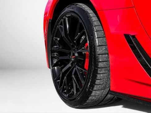 Used 2016 Chevrolet Corvette Z06 w/ 3LZ Preferred Equipment Group RWD image 51