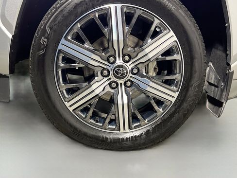 Used 2023 Toyota Sequoia Capstone image 14