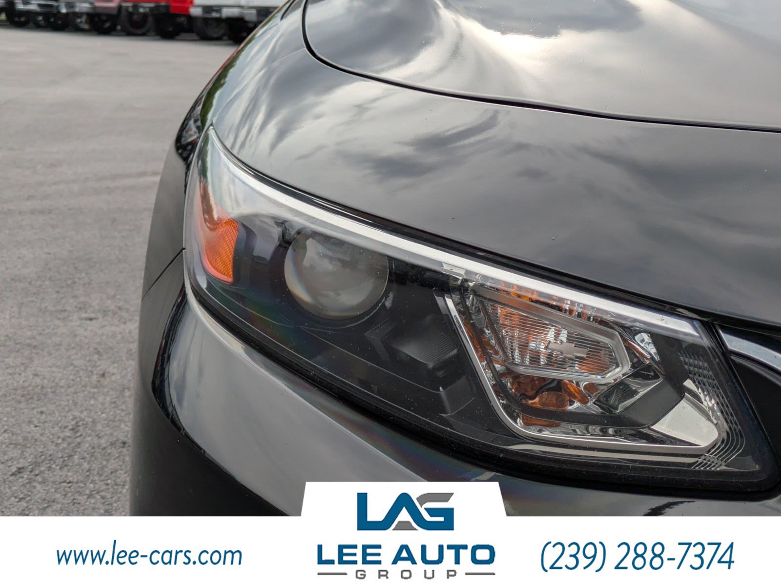 Used 2017 Chevrolet Malibu Premier w/ Premier Sun and Wheel Package FWD image 9