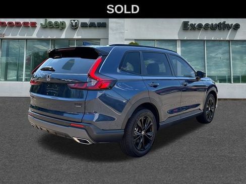 Used 2026 Honda CR-V Sport Touring image 4