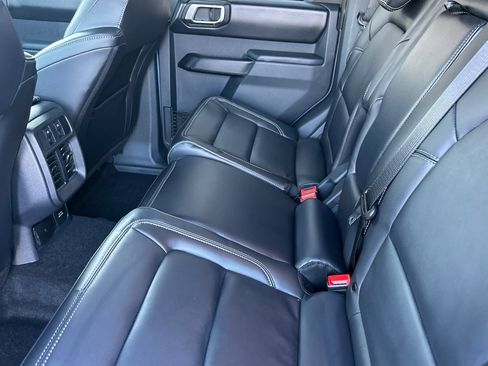 New 2025 Ford Bronco Outer Banks w/ Sasquatch Package image 12