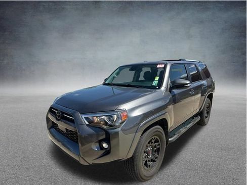Used 2022 Toyota 4Runner SR5 Premium w/ Moonroof Package RWD image 3