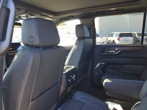 New 2026 GMC Yukon XL Denali w/ Sun & Power Step Package AWD/4WD image 10