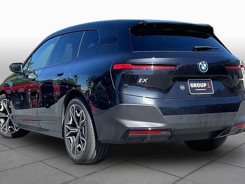 Used 2022 BMW iX xDrive50 w/ Premium Package AWD/4WD image 11