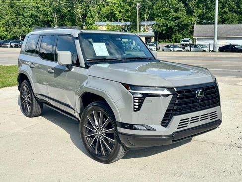 Used 2025 Lexus GX 550 w/ Accessory Package (2T) AWD/4WD image 1