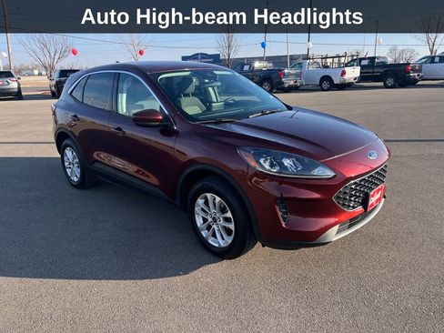 Used 2021 Ford Escape SE w/ Cold Weather Package image 9