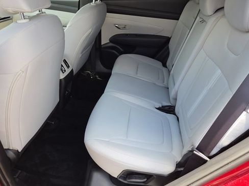 Used 2025 Hyundai Tucson SEL FWD image 13