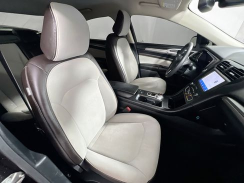 Used 2020 Ford Fusion SE w/ Equipment Group 151A image 31