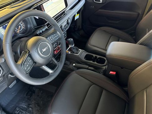 New 2026 Jeep Wrangler Unlimited Rubicon AWD/4WD image 9