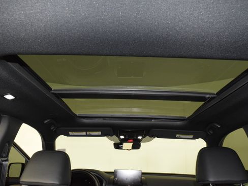 Used 2025 Honda Pilot TrailSport image 24