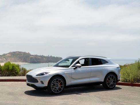 Used 2021 Aston Martin DBX AWD/4WD image 22