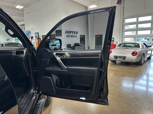 Used 2020 Lexus GX 460 Premium AWD/4WD image 43