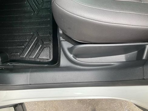 Used 2014 Volkswagen Tiguan SE FWD image 24