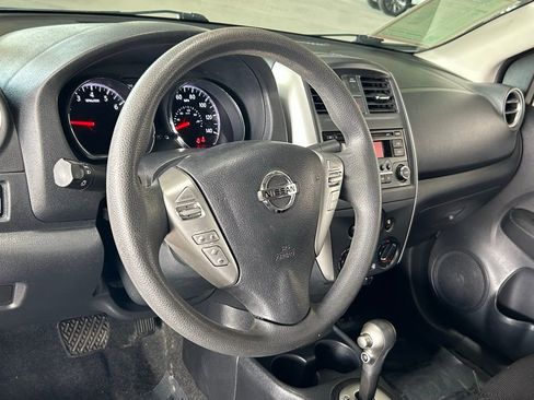 Used 2016 Nissan Versa SV image 41