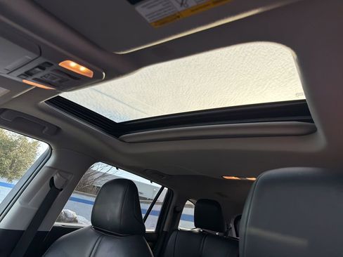 Used 2021 Toyota Highlander XLE image 11