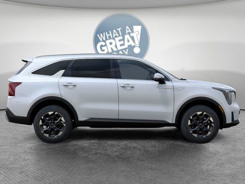 New 2026 Kia Sorento S AWD/4WD image 7