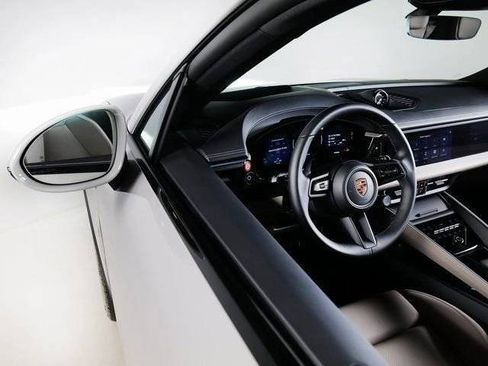 New 2026 Porsche Macan 4S Electric AWD/4WD image 29