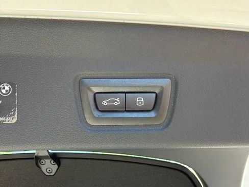 Used 2025 BMW i4 xDrive40i w/ Premium Package AWD/4WD image 9