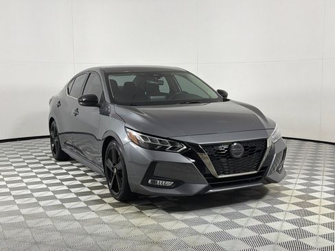 Used 2022 Nissan Sentra SR w/ Electronics Package FWD image 3