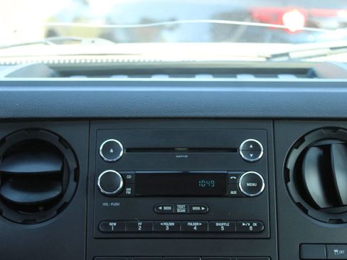 Used 2016 Ford F250 XL w/ Power Equipment Group image 17