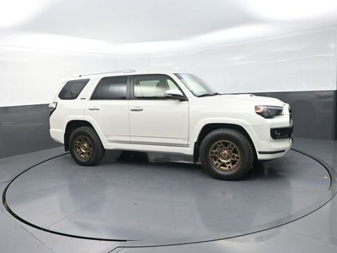 Used 2023 Toyota 4Runner Limited AWD/4WD image 28