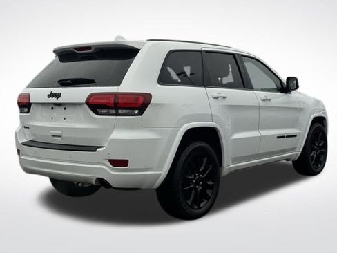 Used 2020 Jeep Grand Cherokee Altitude image 5