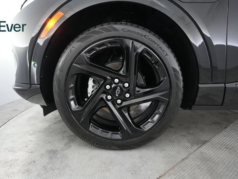 Used 2024 Chevrolet Equinox EV RS FWD image 19